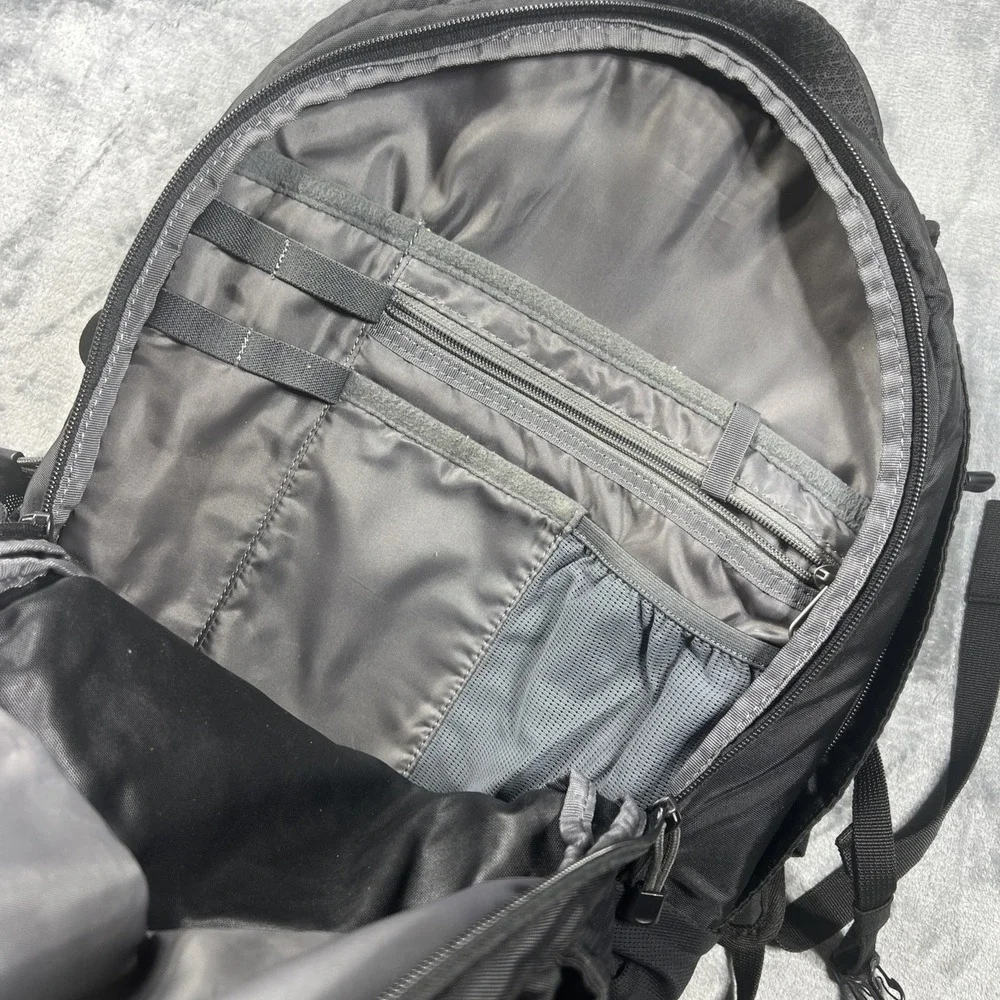 Eddie Bauer Guide Backpack Adventurer 30L Black Bag Hiking Travel Laptop Unisex‎